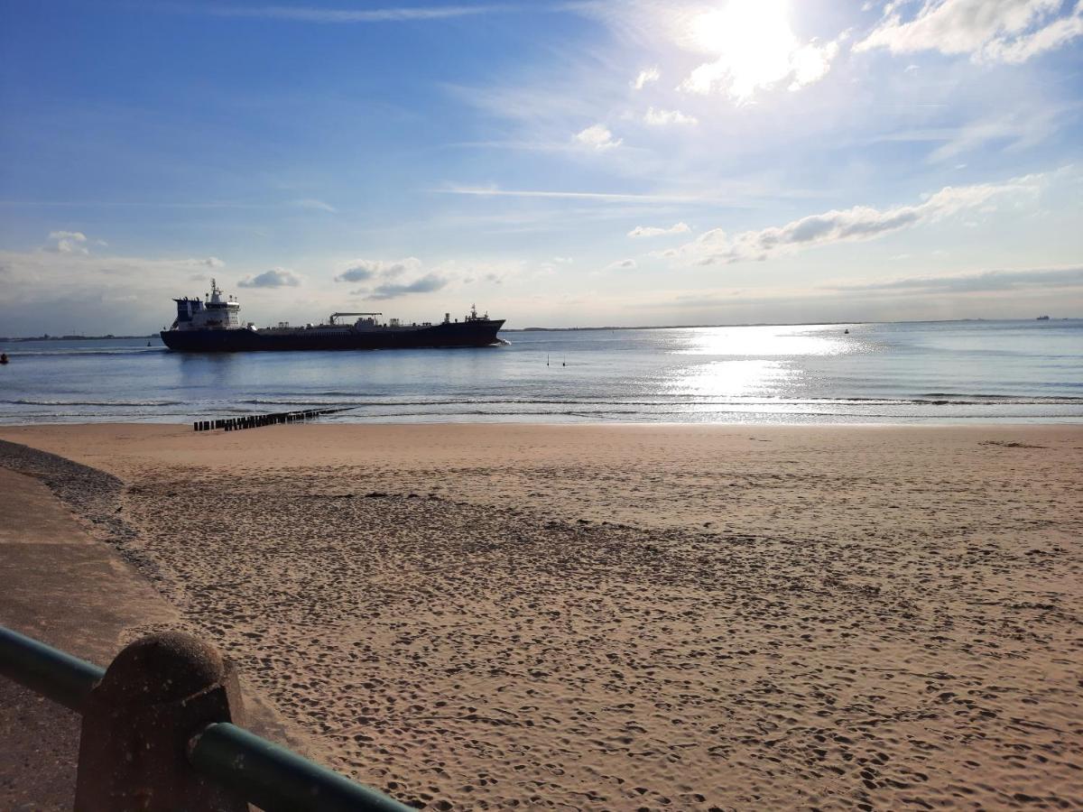 フリシンゲン De Notenbalk Aan Zee Bed & Breakfast エクステリア 写真
